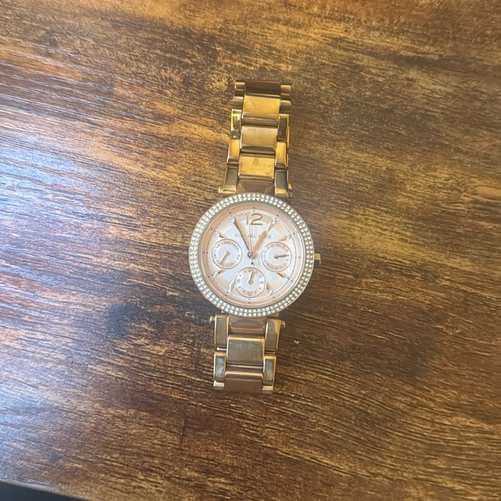 Michael Kors women rose gold watch
